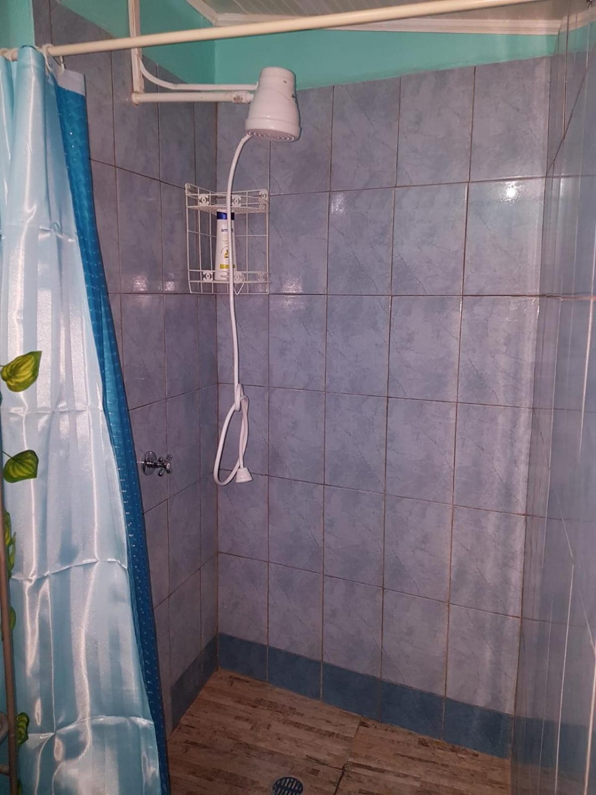 Salz Cozy Inn Roseau Exterior foto