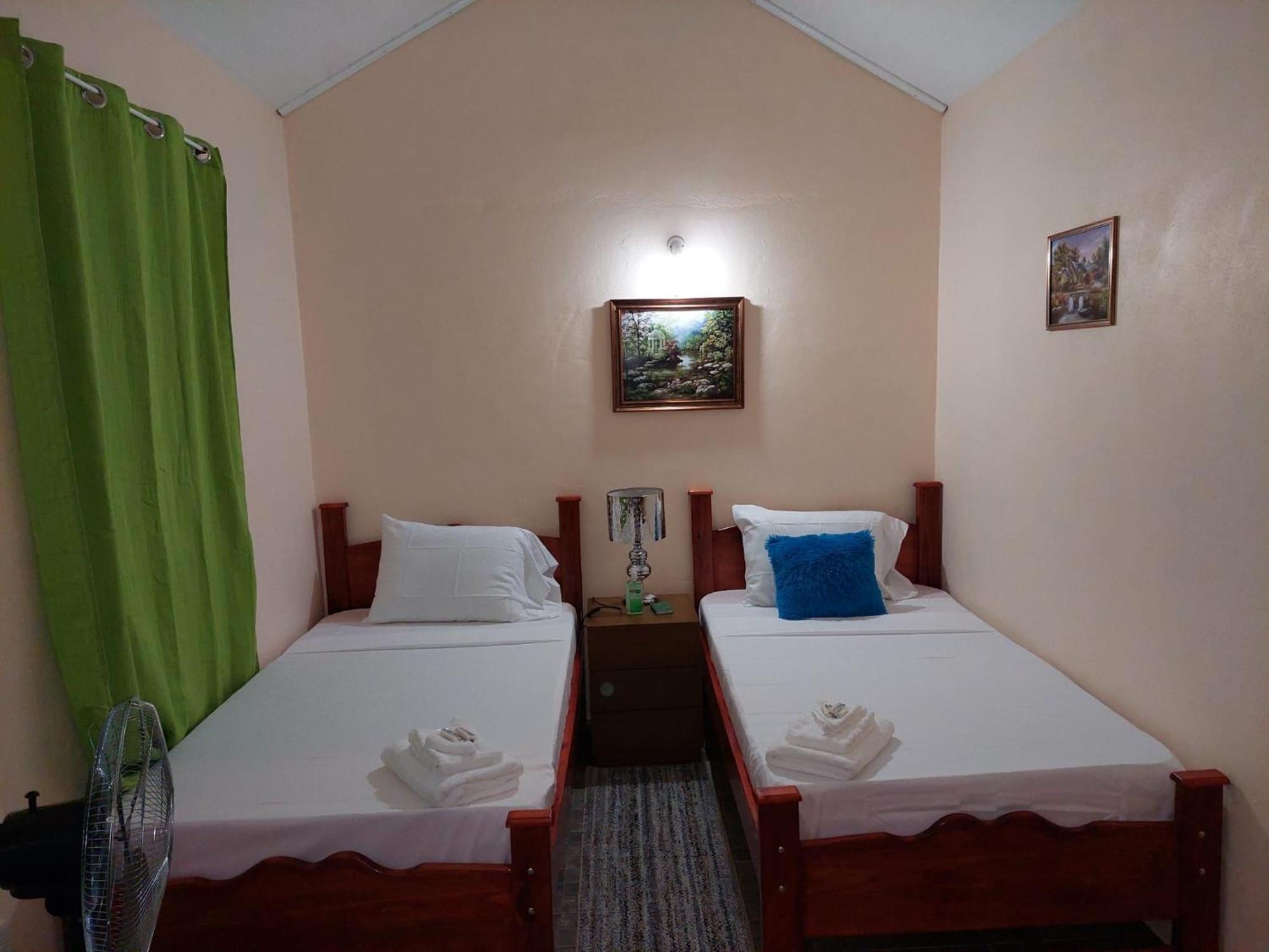 Salz Cozy Inn Roseau Exterior foto